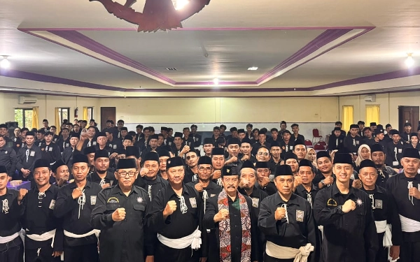 Thumbnail Berita - Dosen Pascasarjana Fisipol Unesa Bantu Guru IPS Magetan Rancang Modul Ajar Berbasis AI