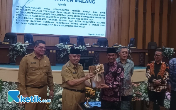 Bupati dan DPRD Kabupaten Malang Teken Nota Kesepakatan KUA PPAS 2024
