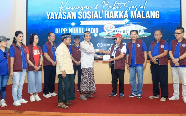 Thumbnail Berita - Kagum Santri Fasih Bahasa Mandarin, Yayasan Hakka Malang Silaturahmi ke Pesantren Nurul Jadid Paiton