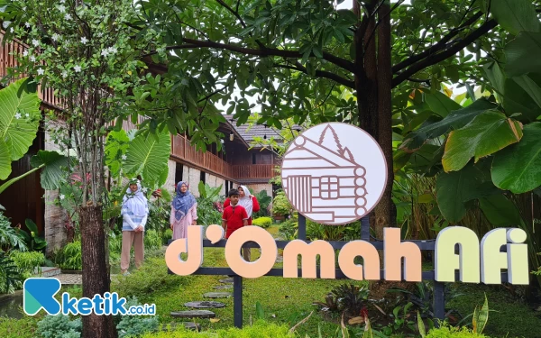 Thumbnail Berita - Liburan ke Jogja, Nginapnya d'Omah Afi Hotel Kayu Aja!