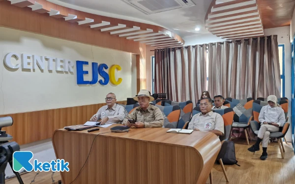 Thumbnail Berita - Delegasi DPD Jatim Siap Sukseskan Munas HTKI di Jakarta, Dihadiri Presiden Prabowo