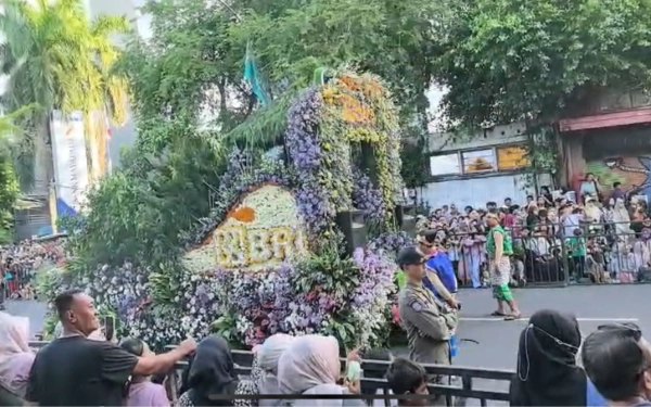Thumbnail Berita - BRI BO Kaliasin Meriahkan Parade Surabaya Vaganza Hadirkan 'Timun Emas'