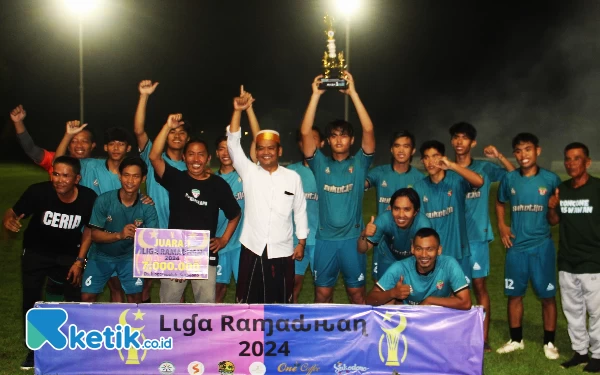 Thumbnail Diperkuat Pemain Liga 2, Putra Kelapa FC Sukodono Juarai Liga Ramadan 2024
