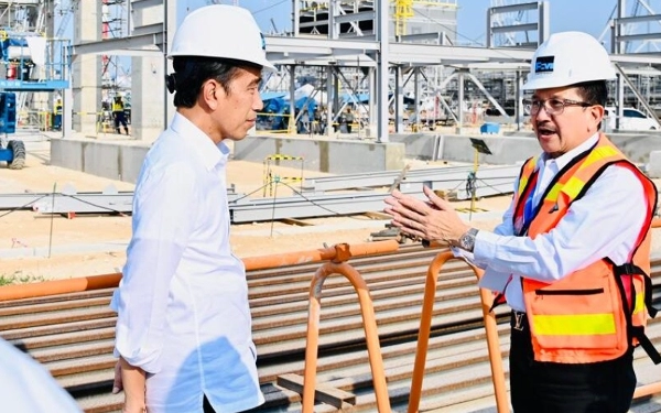 Thumbnail Berita - Pantau Proyek Smelter Freeport di Gresik, Jokowi: Ini Fondasi Kita Menuju Negara Maju