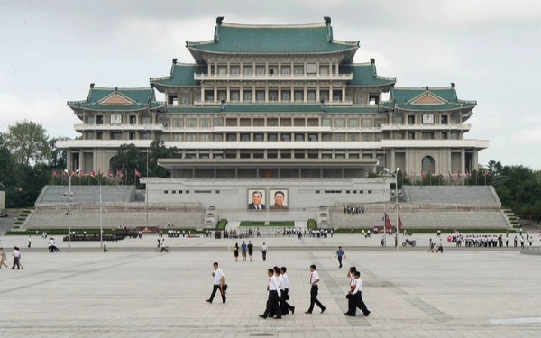 Ibu Kota Korut Lockdown, Warga Pyongyang Panik 