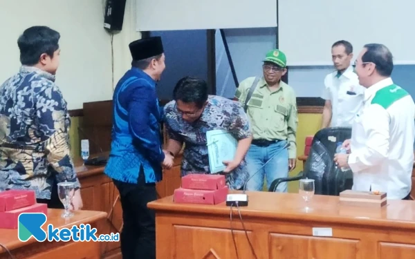 Thumbnail Berita - Dispora Khawatirkan Persoalan KONI Sidoarjo, Komisi D DPRD Sidoarjo Minta Menghadap Bupati