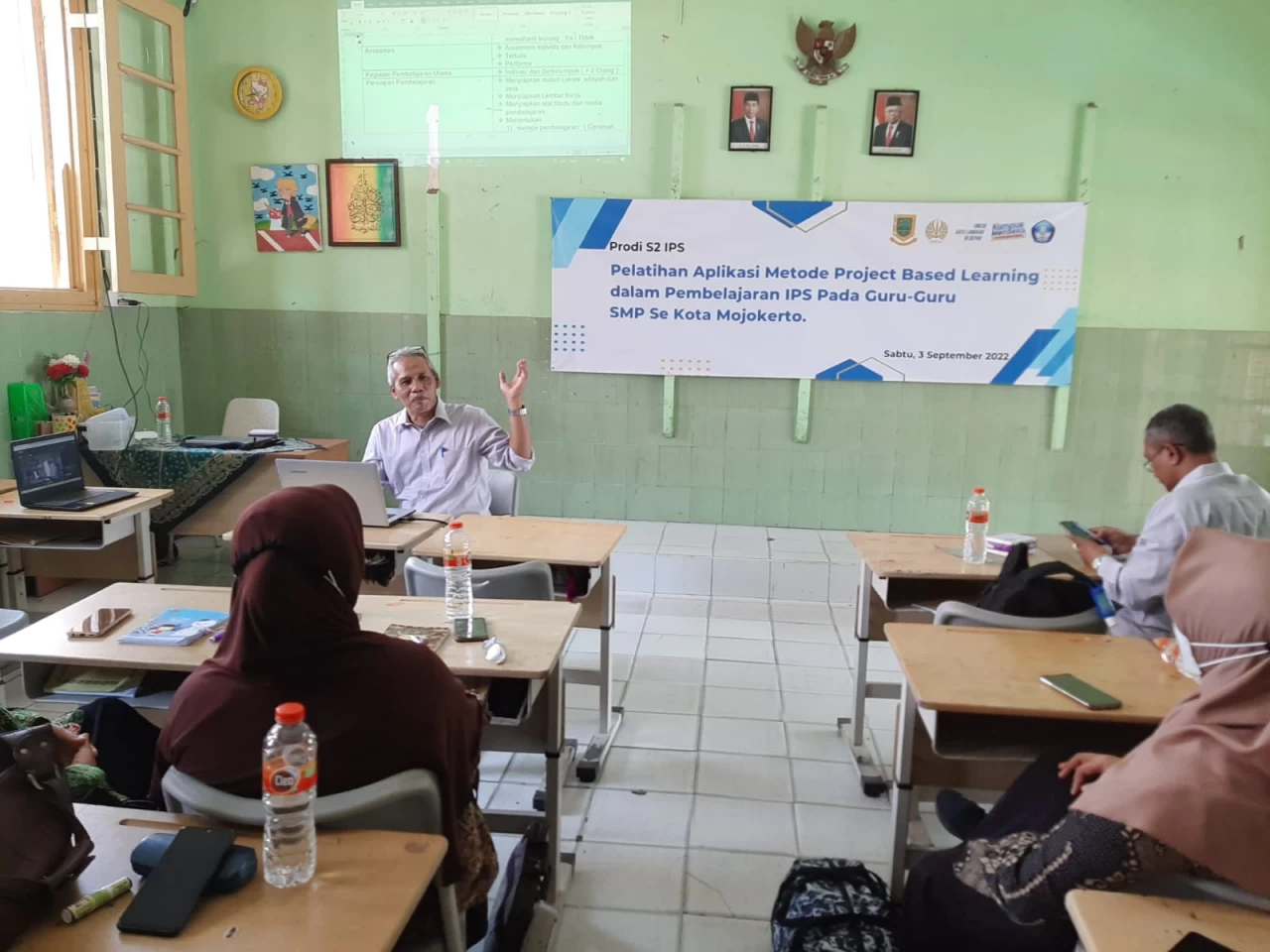 Prodi S2 PIPS UNESA Gelar Problem Based Learning di Mojokerto