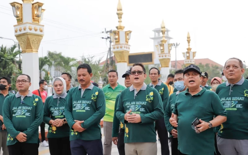 Thumbnail Lepas Acara Jalan Sehat, Sekdaprov Jatim Kagumi Keindahan Kota Madiun