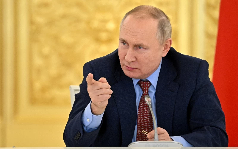 Thumbnail Berita - Loyo di Medan Perang, Putin Pecat Komandan Militer 