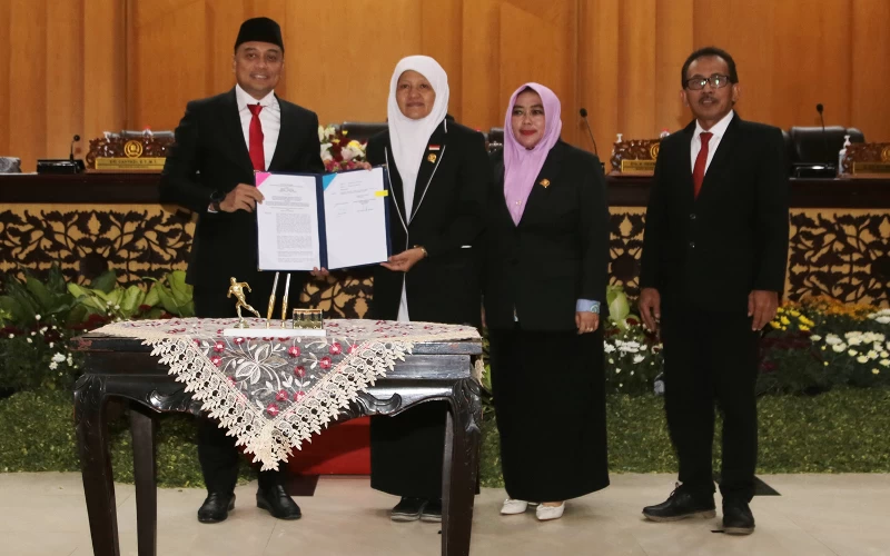 Thumbnail Berita - Seluruh Fraksi DPRD Setujui Raperda APBD Surabaya Tahun 2023