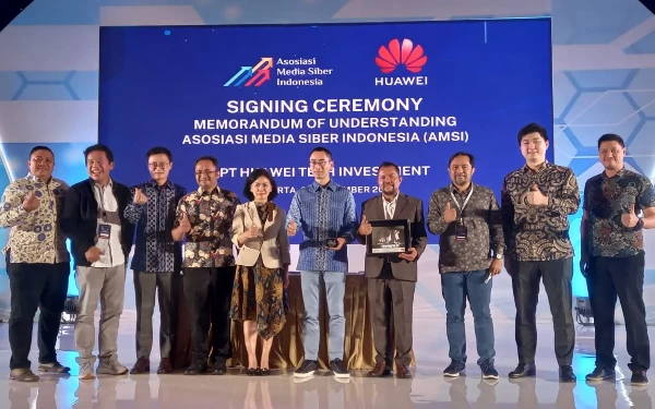 Foto Signing Ceremony MoU antara AMSI dan Huawei. (Foto: Dok. AMSI)