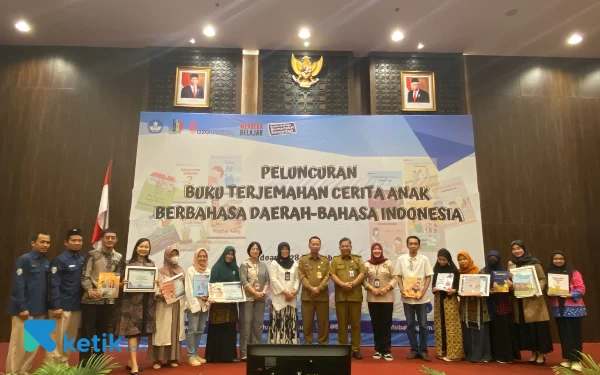 Foto Acara peluncuran Buku terjemahan cerita anak berbahasa daerah-bahasa Indonesia. (Foto: Maria/Ketik)