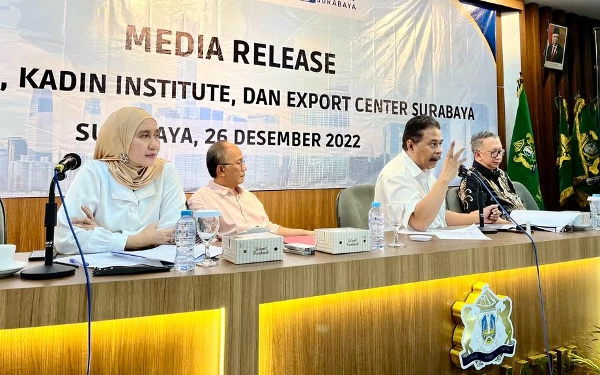 Foto Kamar Dagang dan Industri (Kadin) Jatim bersama Kadin Institute dan Export Center Surabaya (ECS) bahas ekspor. (Foto: Humas Kadin)