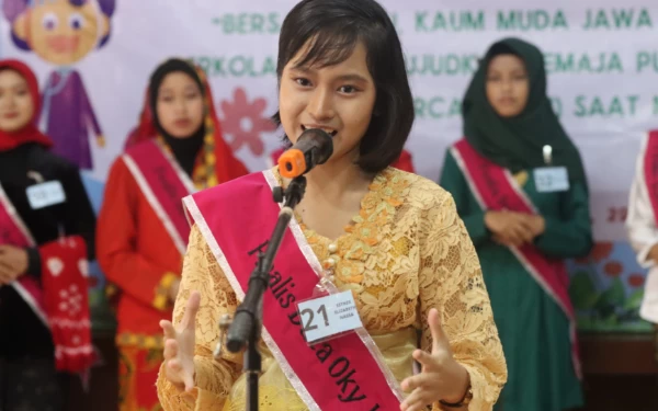 Thumbnail Berita - Esther Elizabeth Nassa Sabet Gelar Duta OKY Jawa Timur 2022