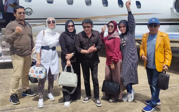 Foto Rhoma Irama sesaat sebelum meninggalkan Batulicin. (Foto: instagram)