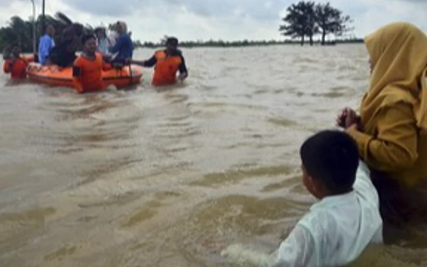 Thumbnail Berita - Banjir Kepung Kudus Jumlah Pengungsi Capai 1.128 Jiwa