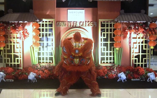 Foto Barongsai di Hotel Mercure Surabaya.