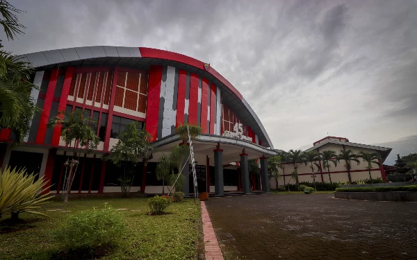 Foto Politeknik Negeri Jember. (sumber: polije.ac.id)