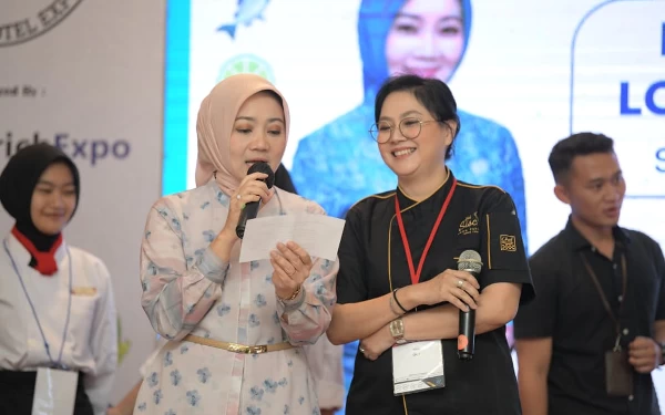 Foto Ketua TP PKK Jabar, Atalia Ridwan Kamil saat Bifhex-Food Ethnic di Grand Sudirman Ballroom, Kota Bandung, Jumat (3/2/23) (Adpim Jabar/Ketik.co.id)