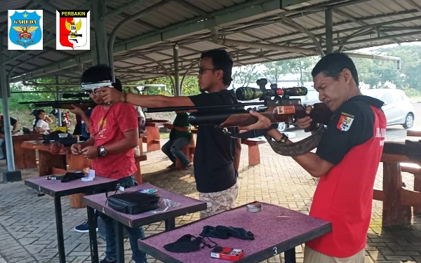 Foto Latihan Para Anggota GJSC di Lapangan Tembak Puspenerbal