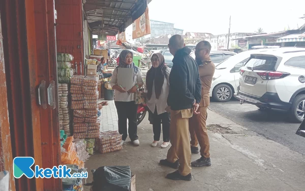Thumbnail Berita - Disperindag–Polres Pagaralam Sidak Pasar Minyakita