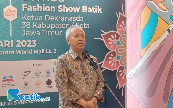 Foto Dadang Direktur Debindo selaku Penyelenggara Batik Bordir dan Aksesoris Fair 2023. ( Foto : Husni Habib/Ketik.co.id)