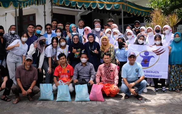 Foto Potret kegiatan sosial yang diselenggarakan dalam rangka peringatan Isra Miraj di Masjid Annur Prapen Surabaya. (Foto: Dok. YBSI)