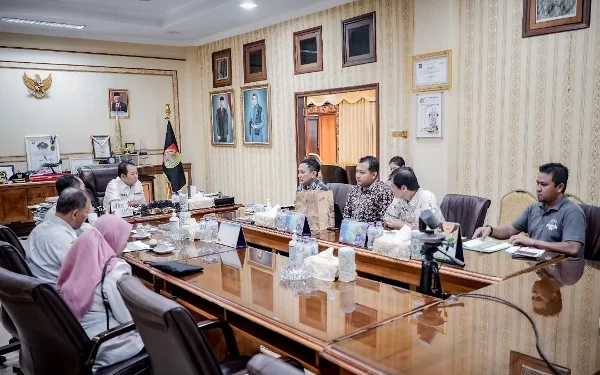 Foto Kegiatan audiensi upaya peningkatan ekspor kopi Jember oleh Bupati Hendy (Foto: akun instagram pemkabjember)