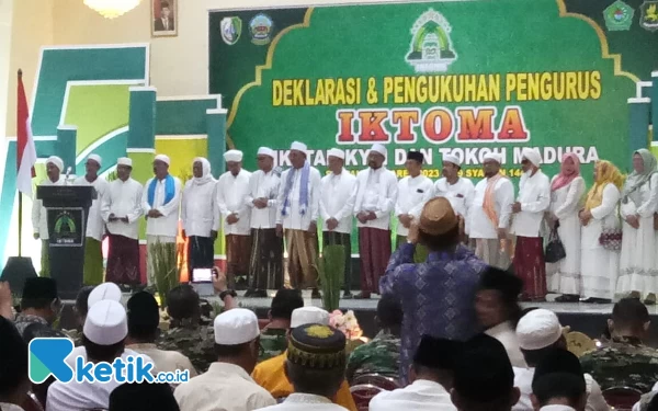 Foto Deklarasi IKTOMA di Sampang yang dihadiri oleh Pangdam V/Brawijaya Mayjen TNI Farid Makruf. (Foto: Shinta/Ketik.co.id)