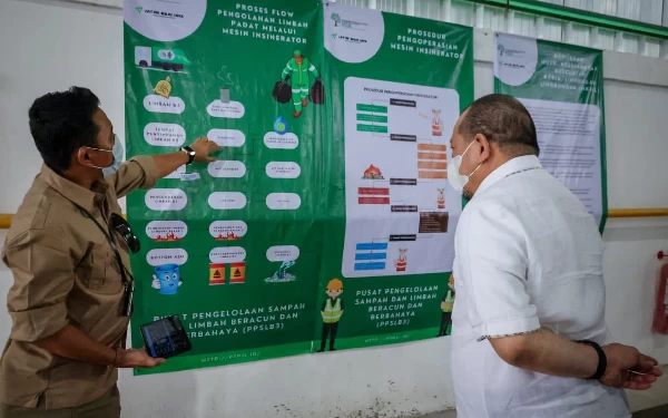 Foto LaNyalla saat mengunjungi PT Pratama Jatim Lestari . (Foto: Dok. Tim LaNyalla)