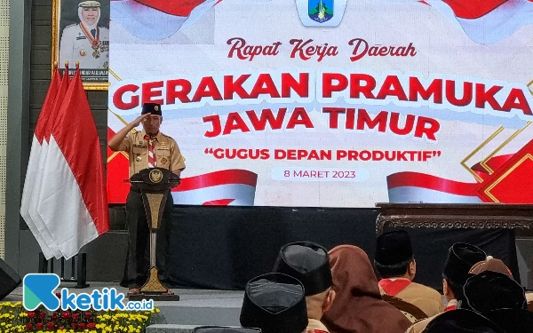 Foto Ketua Kwartir Daerah Gerakan Pramuka Jawa Timur HM Arum Sabil saat pembukaan Rakerda Pramuka Jatim. (Foto: Samsul Hadi Mustofa/Ketik.co.id)