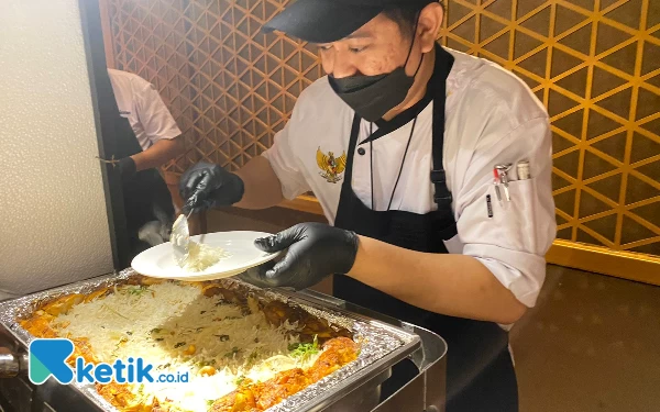 Foto Nasi Mandhi khas Kampung Pecinan. (Foto: Shinta/Ketik.co.id)