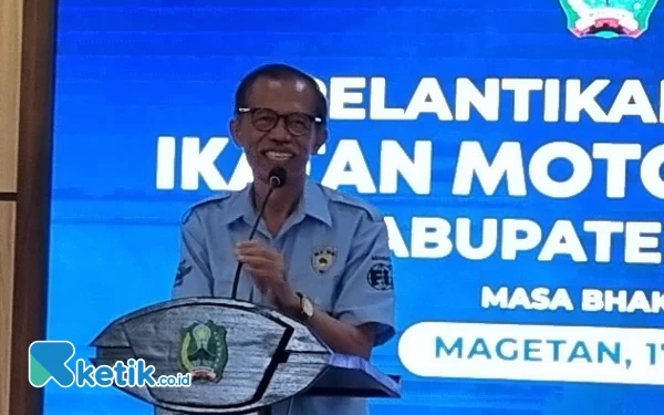 Foto Bupati Magetan Suprawoto saat sambutan pelantikan pengurus IMI Magetan. (Foto: Nata Yulian/Ketik.co.id)
