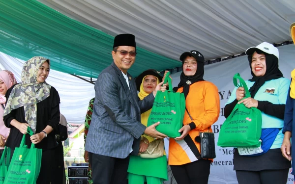 Foto Bupati Bandung Dadang Supriatna buka Musda Muhammadiyah dan Aisyiyah Kab Bandung ke-12, di Kec Pangalengan, Minggu (19/3/23).(Foto:Diskominfo)