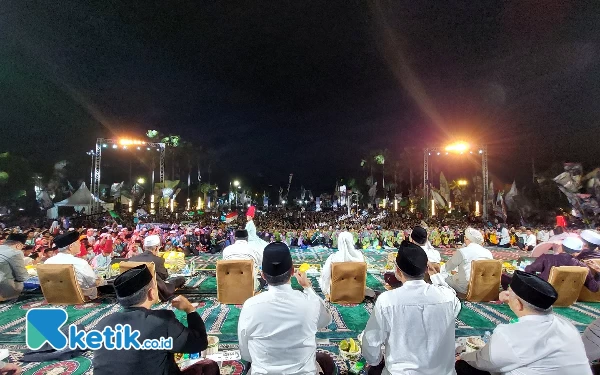 Foto Suasana pembukaam Festival Ramadan GenZI yang dipadati ratusan jamaah.(Foto:Husni Habib/Ketik.co.id)