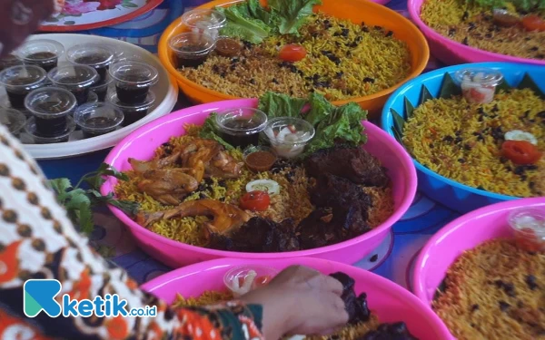 Thumbnail Bulan Ramadan, Kuliner Khas Timur-Tengah di Jember Diburu Pembeli