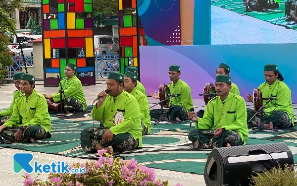 Foto Tim Hadrah Albanjari dari Kecamatan Taman Sidoarjo. (Foto: Shinta Miranda/Ketik.co.id)