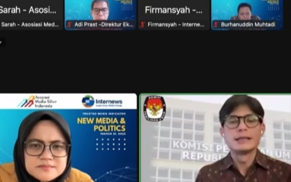 Foto Workshop secara daring ini menghadirkan narasumber, di antaranya  Anggota Komisi Pemilihan Umum (KPU RI) August Mellaz, Direktur Eksekutif Indikator Politik Indonesia Burhanuddin Muhtadi, dan Direktur eksekutif AMSI Adi Prasetya. (Foto: Dok. AMSI)