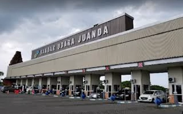 Thumbnail Berita - Mulai 1 April 2023, Parkir di Bandara Juanda Gunakan Nontunai