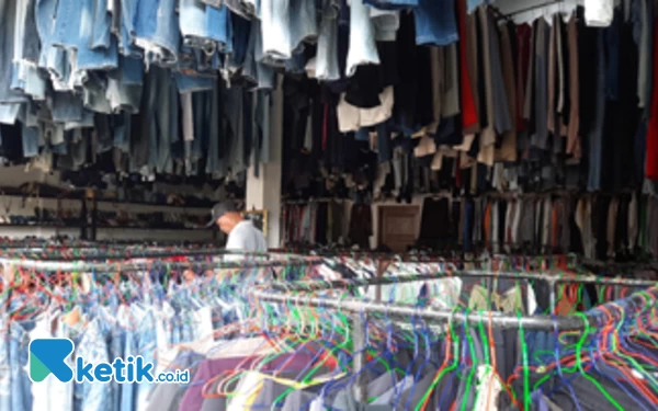 Thumbnail Berita - Pedagang  Pakaian Bekas  Impor di Pagaralam  Aman-aman Saja