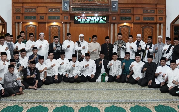 Foto Peringatan Nuzulul Quran Bulan di Masjid Al Fatih Soreang, Kamis (6/4/23) malam.(Foto: Prokopim)