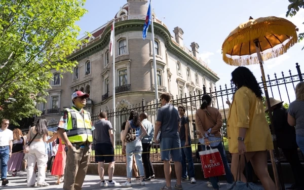 Foto Kepadatan pengunjung di KBRI Washington DC. (Foto: Kemlu)