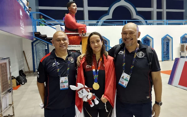 Foto Masniari Wolff usai acara pengalungan medali SEA Games, Minggu (7/5/2023). (fFoto: PP PRSI)