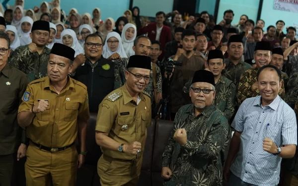 Foto Bupati Bandung H.M. Dadang Supriatna saat silaturahmi PD Persis Kab Bandung, Selasa (9/5/23). (Foto: Prokopim).