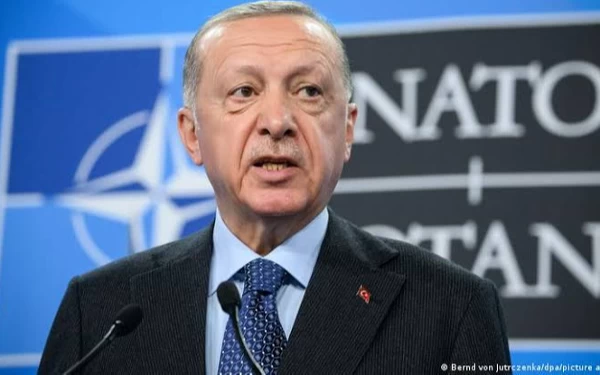 Thumbnail Berita - Erdogan Kalah dari Musuh Politiknya, Pantaun Survei H-3 Pemilu Turki