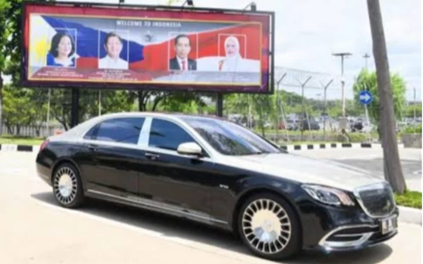 Beda dengan Menteri Lain, Begini Mewahnya Mercy Maybach yang Digunakan Johnny G. Plate