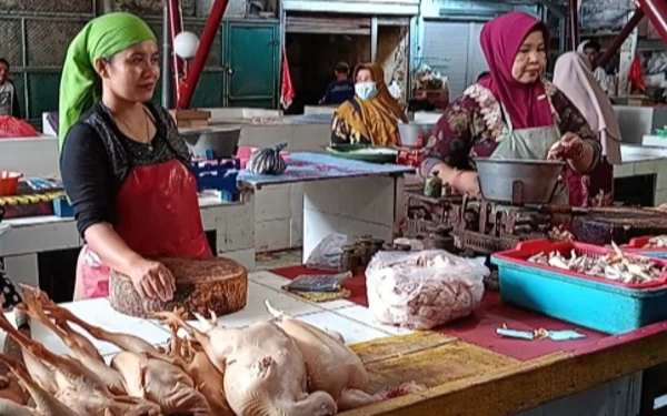 Harga Telur dan Daging Ayam Melonjak, Ini Langkah Disperindag Kota Pasuruan