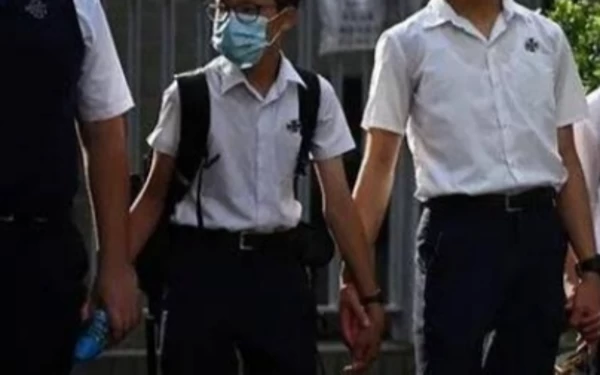Thumbnail Berita - Rencanakan Serangan Bom, 4 Siswa di Hongkong Dihukum  