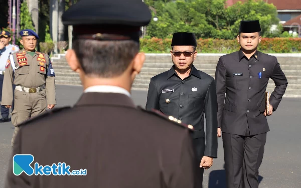 Foto Bupati Bandung Dadang Supriatna saat upacara Hari Kesaktian Pancasila 1 Juni di Lapang Upakarti Soreang, Kamis (1/6/23). (Foto: Iwa/Ketik.co.id)