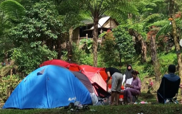 Thumbnail Berita - Camping Ground Eksotis di Malang, Berani Datang ke Nomor 3?